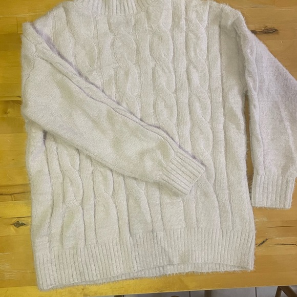 LUCKY BRAND Light Purple Fuzzy V Neck Sweater size Large - Picture 7 of 11